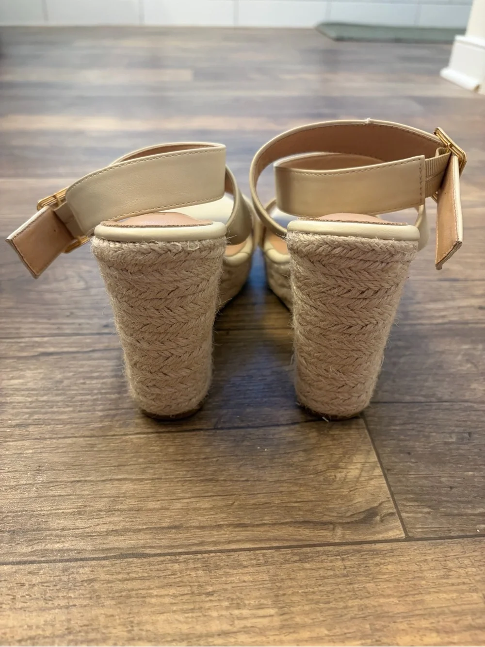 Lhamo Latso Wedge Heel